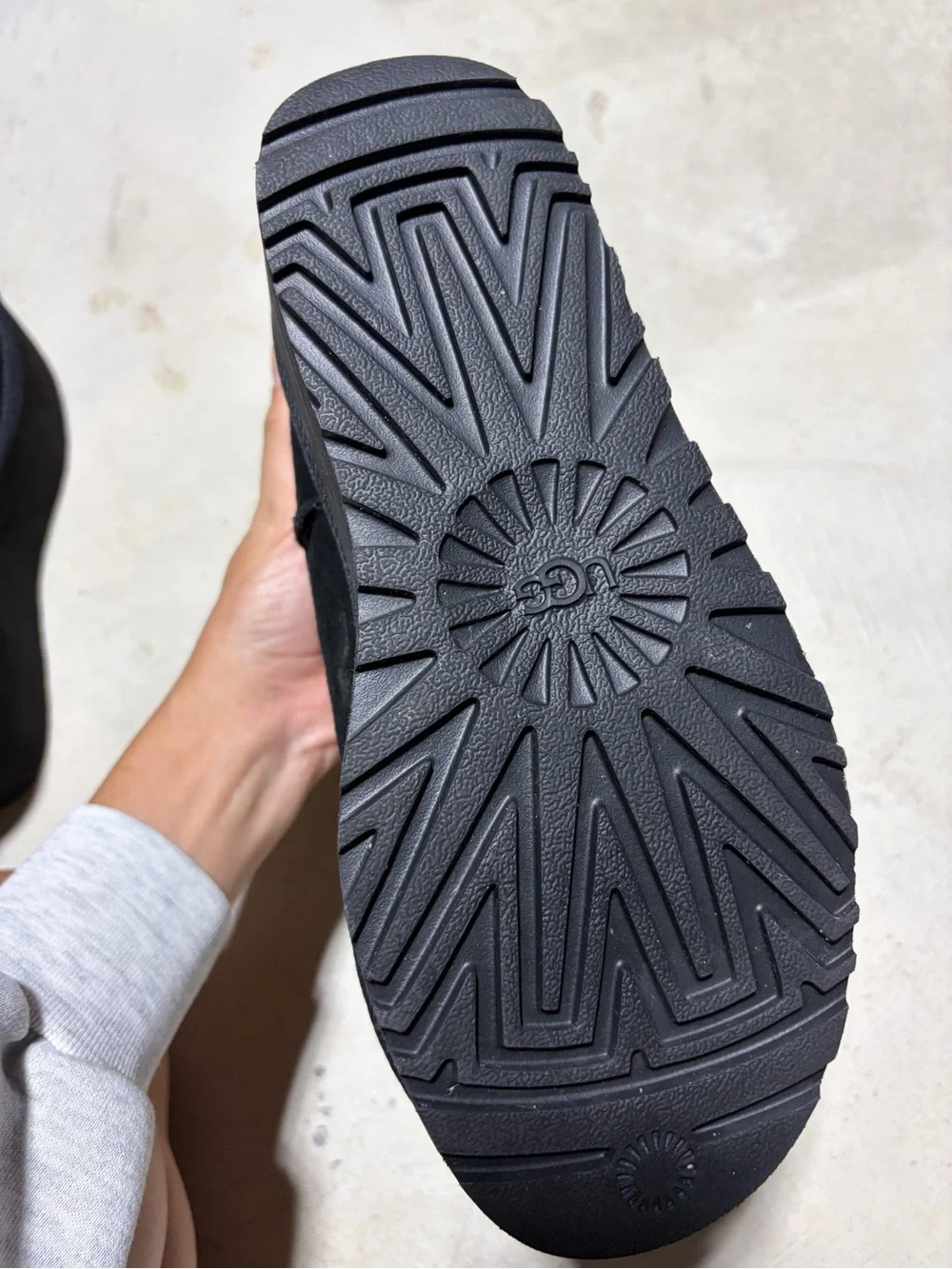 UGG classic ultra mini platform Black boots 6